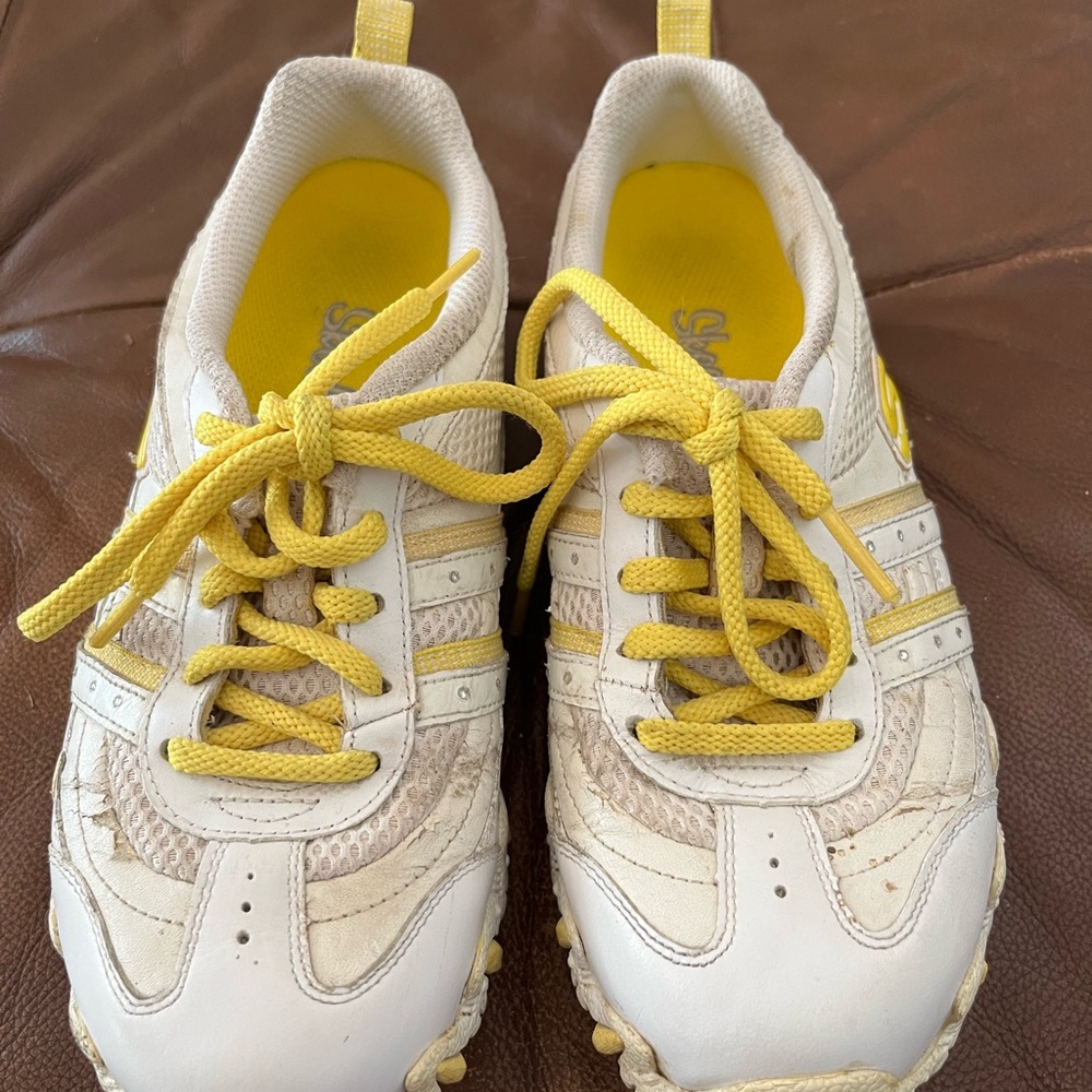 Women's Skechers Shoes - Picture 3 of 5